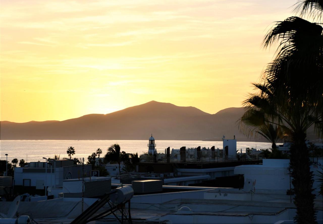 Penthouse Ocean View Puerto Del Carmen Appartement Puerto del Carmen  Buitenkant foto